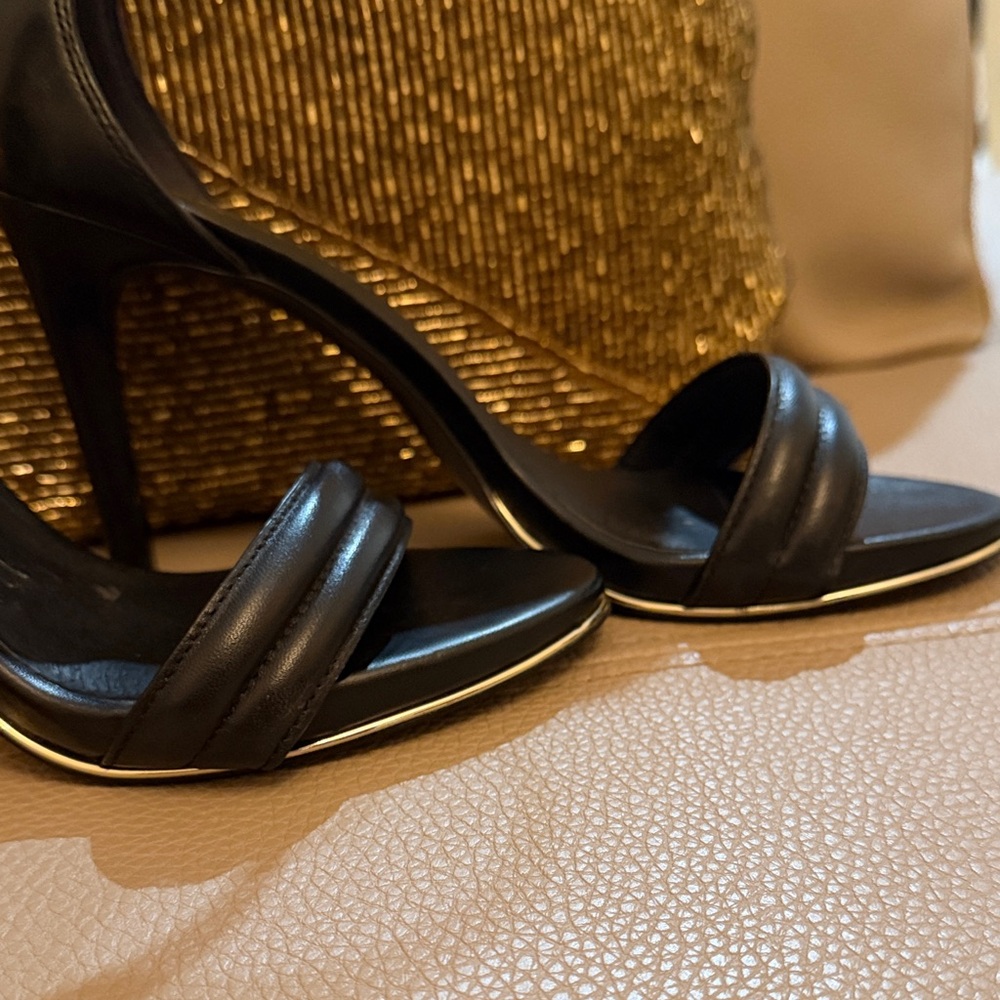 Kenneth Cole Women's Black and Nude Heels. Size 6.5. - Picture 5 of 8